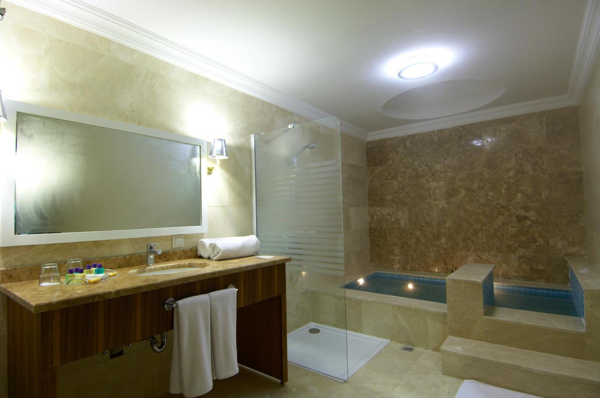 Safran Thermal Resort Sandıklı Buitenkant foto